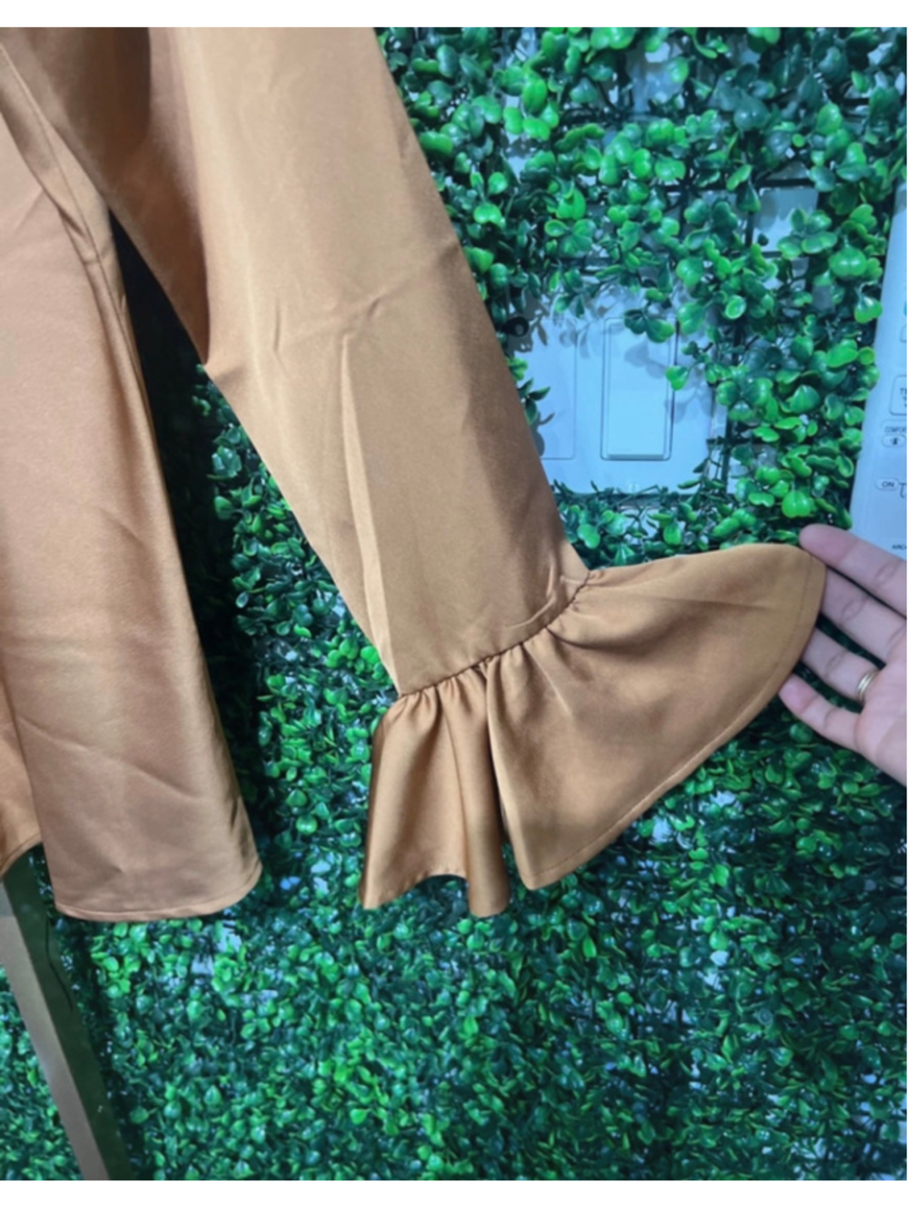 J Crew Long Sleeve Blouse Top Ruffled Bell Sleeve Cuff oversized size Small - Picture 3 of 6
